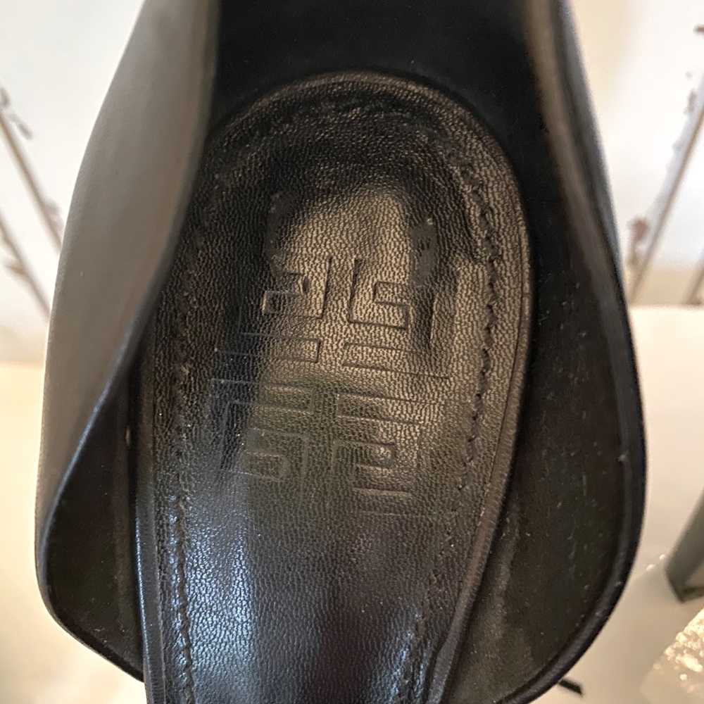 Givenchy Pumps - Picture 4 of 11